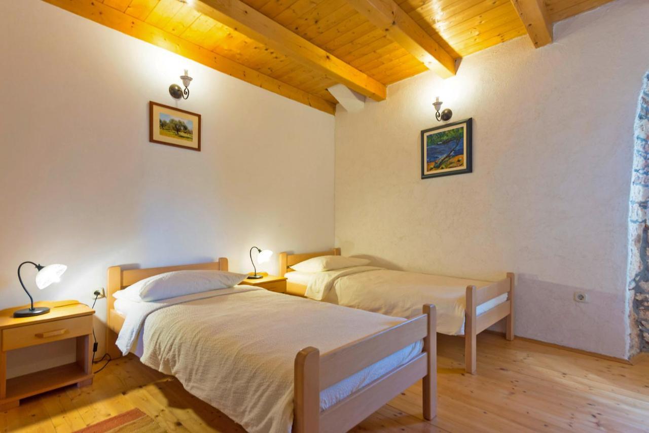 Mariva In Modrusani Žminj Esterno foto